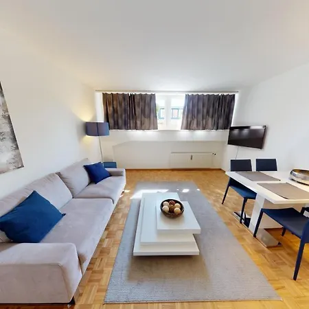 Unique Serviced Living @ airport Line Colmarer Apartment Basel