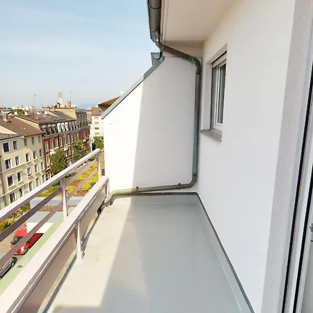 Unique Serviced Living @ airport Line Colmarer Apartment Basel